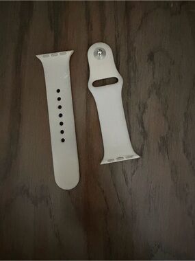 Apple White Silicone Smartwatch Band Replacement Strap